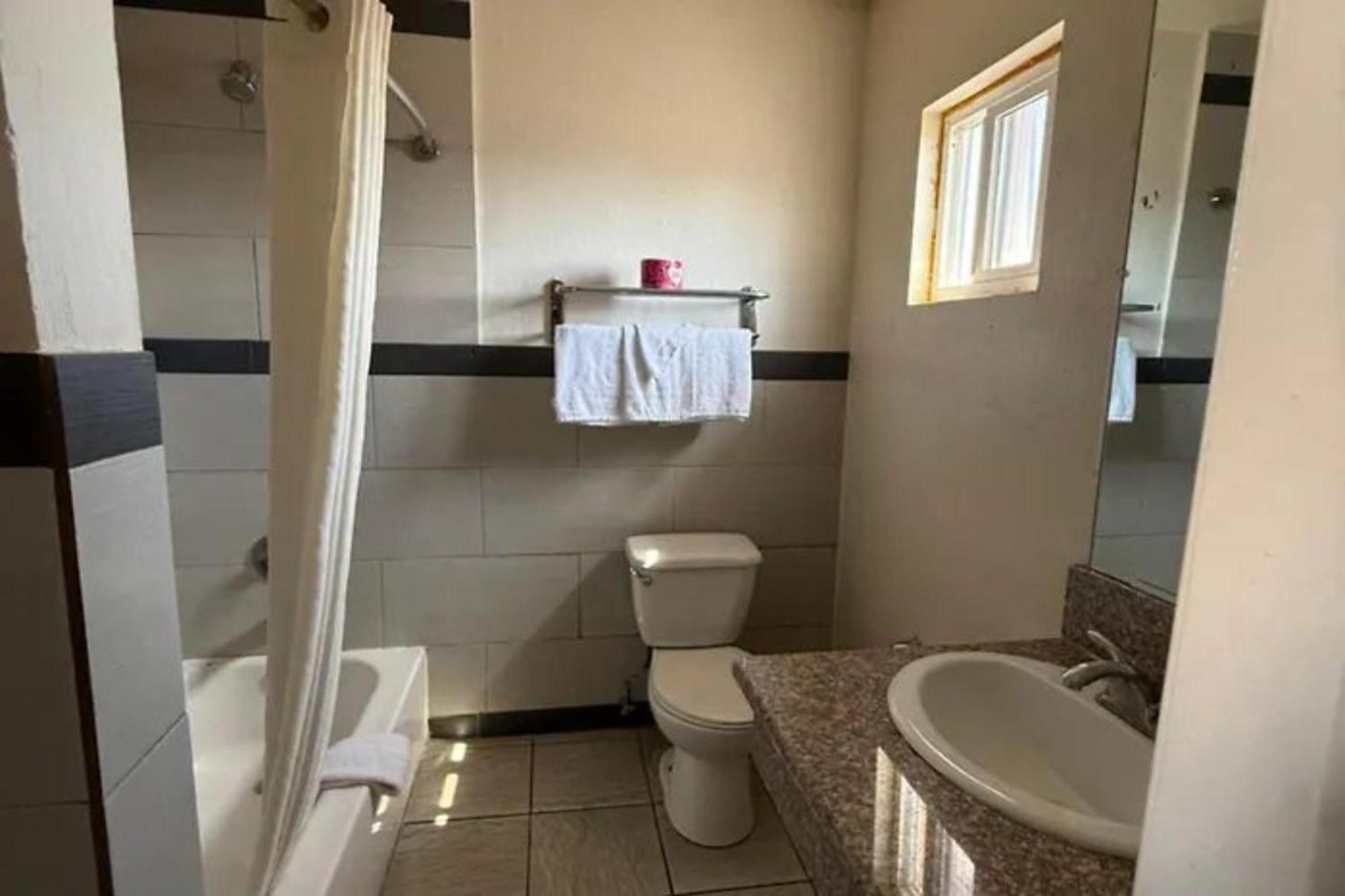 Robinhood Motel Anaheim West Extérieur photo